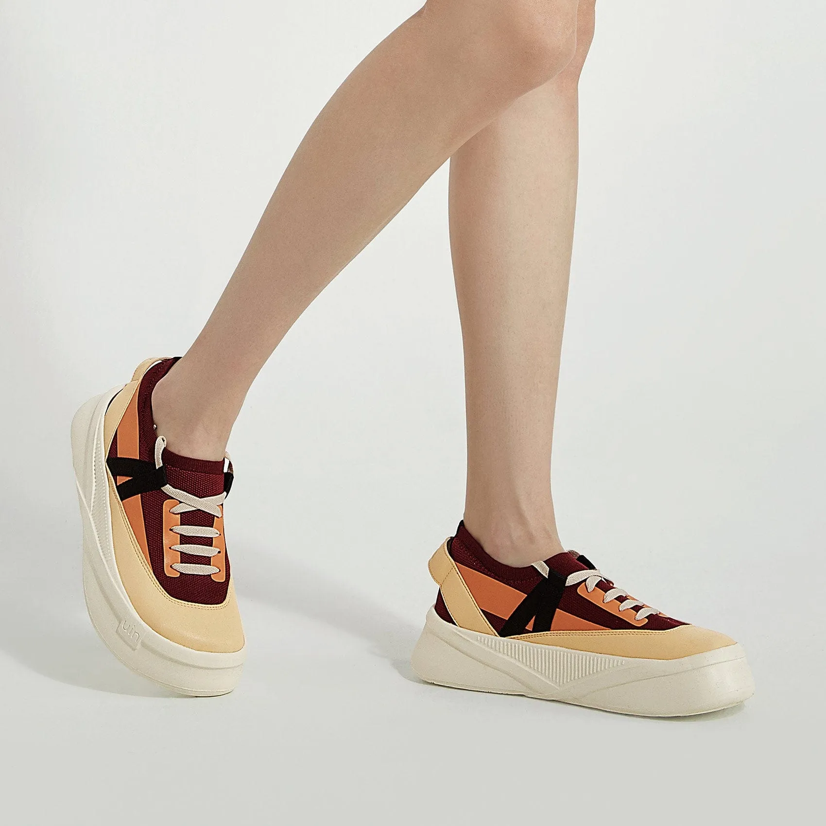 Vibrant Walker Victoria IV Women